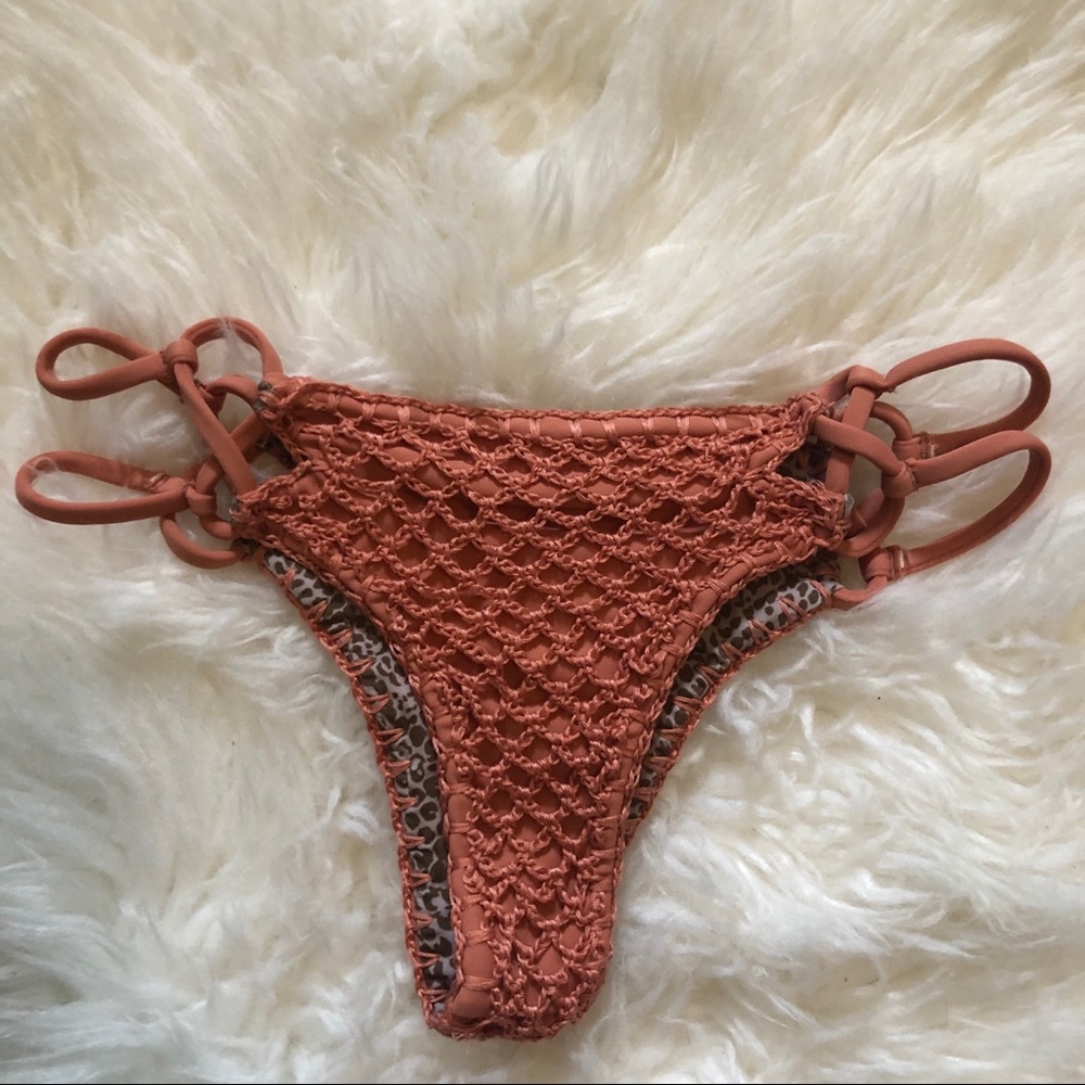 ACACIA bottom